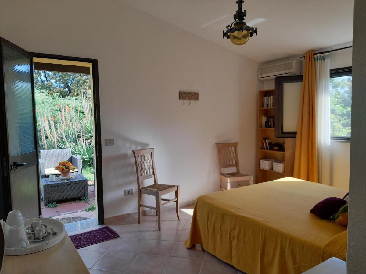 La Restanza Hotel Pula Buitenkant foto
