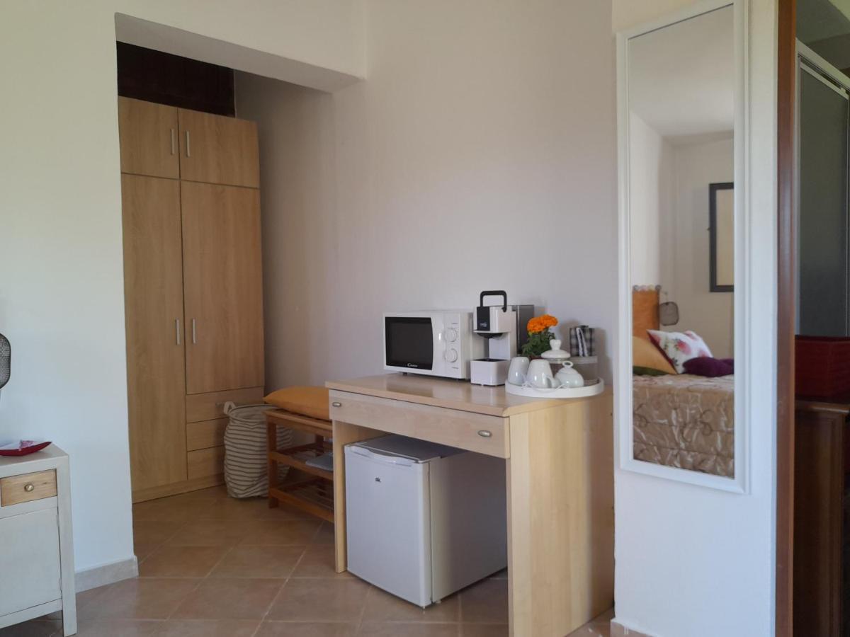 La Restanza Hotel Pula Buitenkant foto